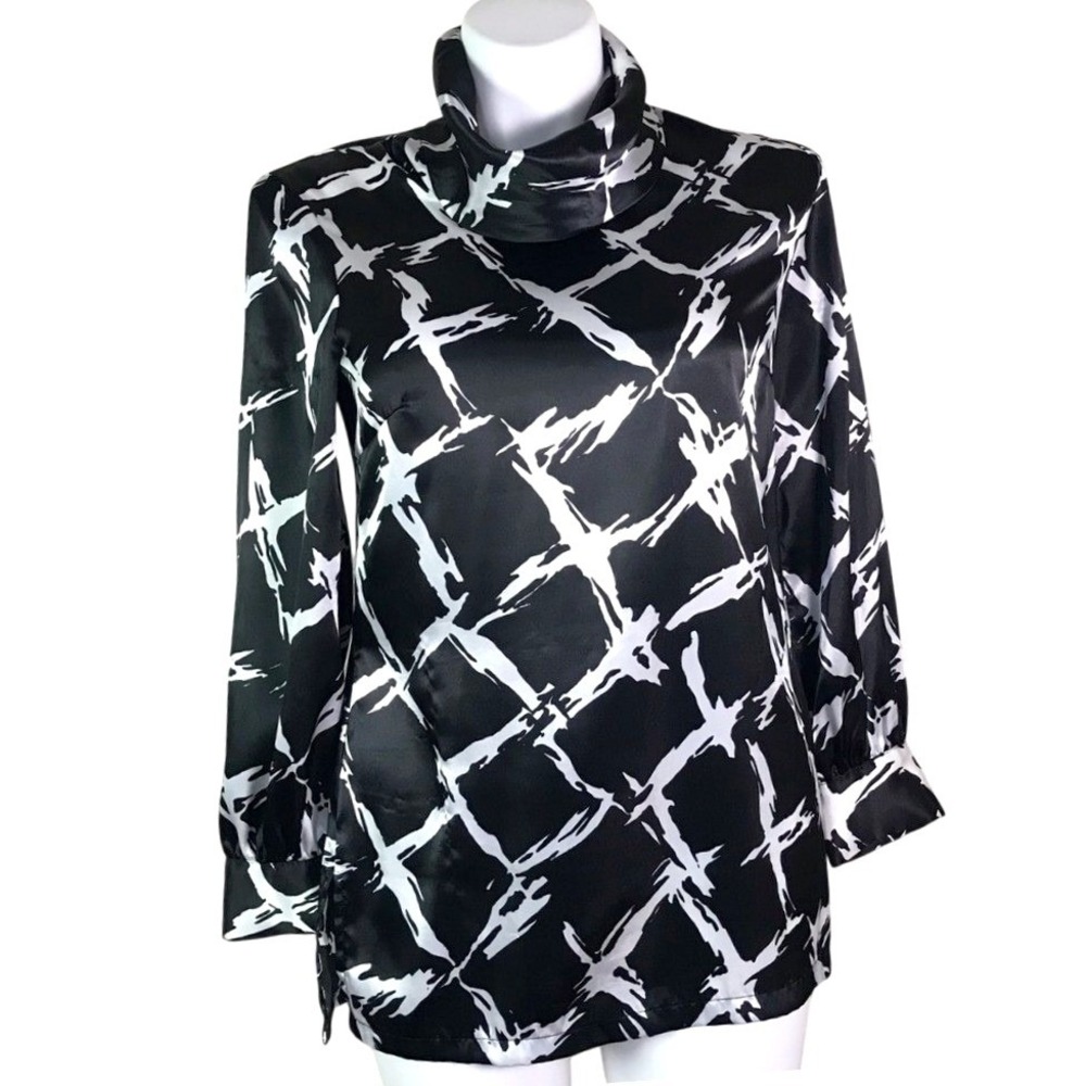 CHICOS BLACK & WHITE SATIN GRAPHIC COWLNECK BLOUSE